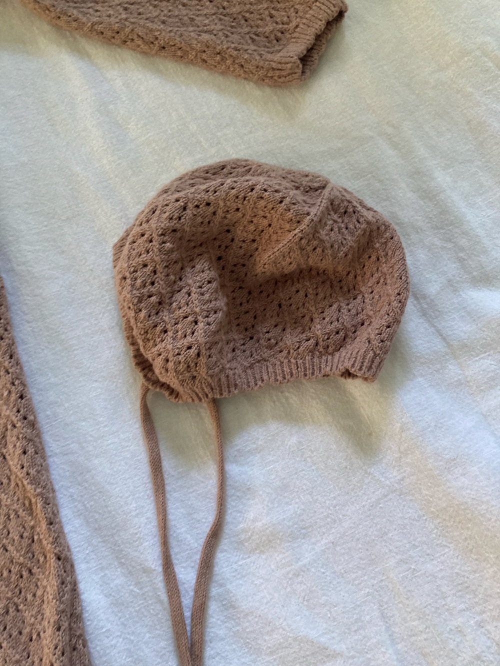 Zara infant girls knit one piece with matching bonnet. Size 12-18 months - Picture 3 of 5